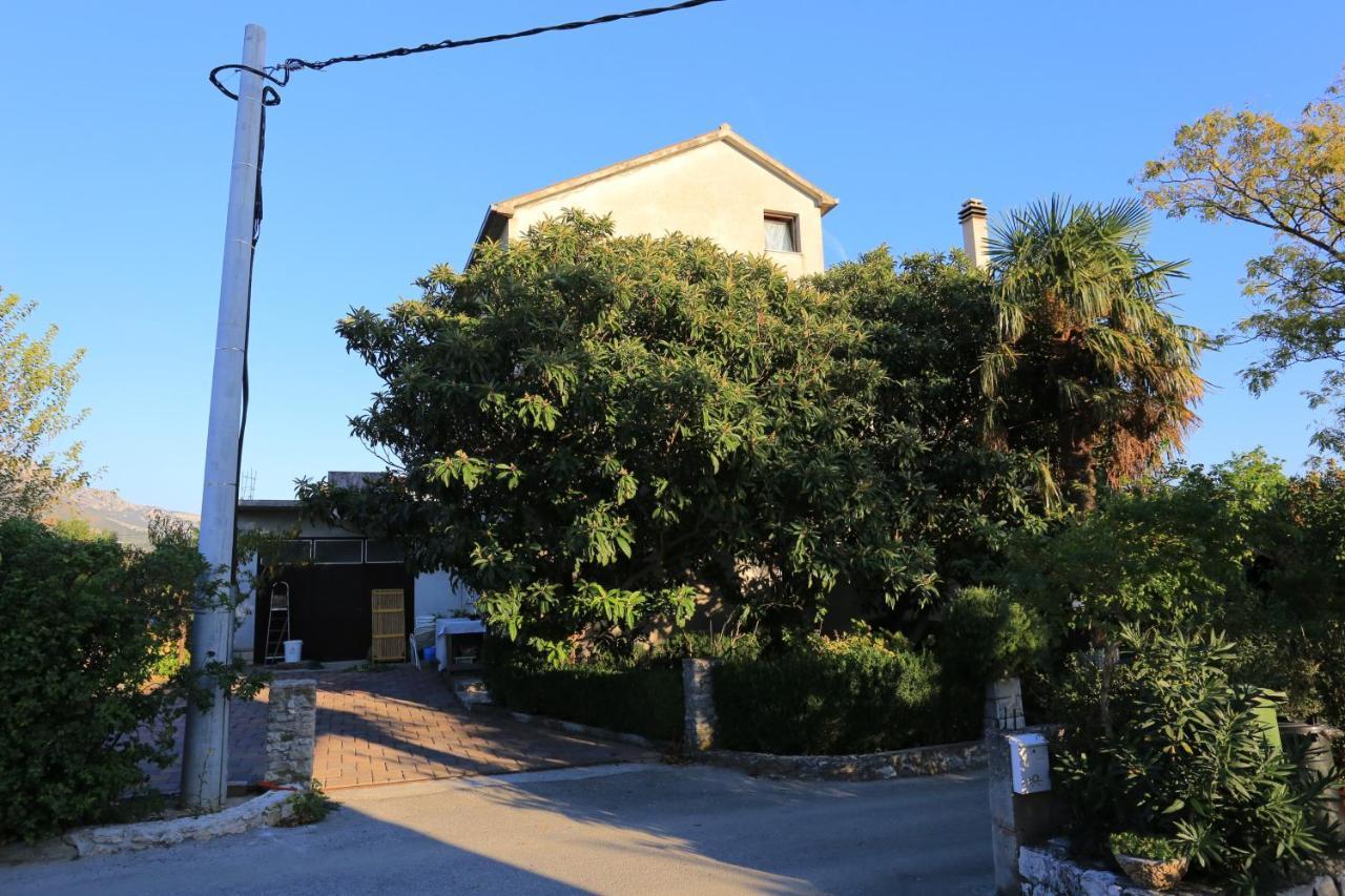 Apartments With A Parking Space Kastel Luksic, Kastela - 13734 Eksteriør bilde